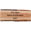 Van hout gemaakte naambord voordeur gepersonaliseerd met eigen tekst en of afbeelding - Boomschors douglas hout - 19x50cm