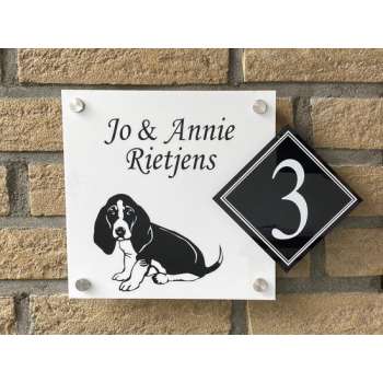 Naambordje voordeur Basset