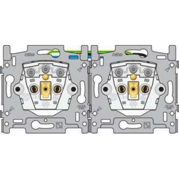 Dubbele wandcontactdoos. horizontaal met penaarde en kinderveiligheid
